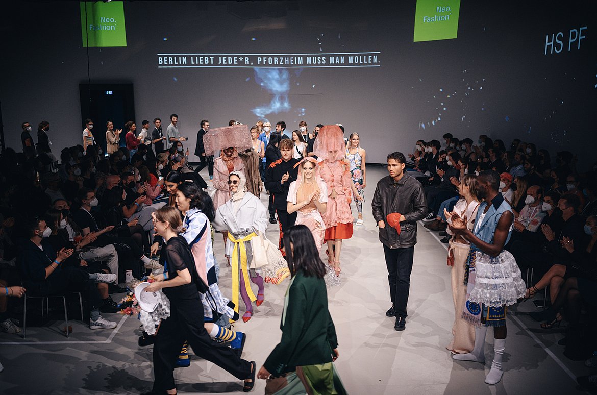 Bild Modenschau Neo Fashion